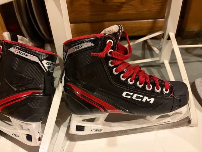 CCM EFlex 6.5 Hockey Goalie Skates Regular Width 6 (Used)