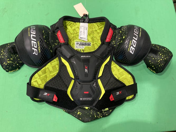Medium Junior Bauer Vapor 3X Shoulder Pads (Used)