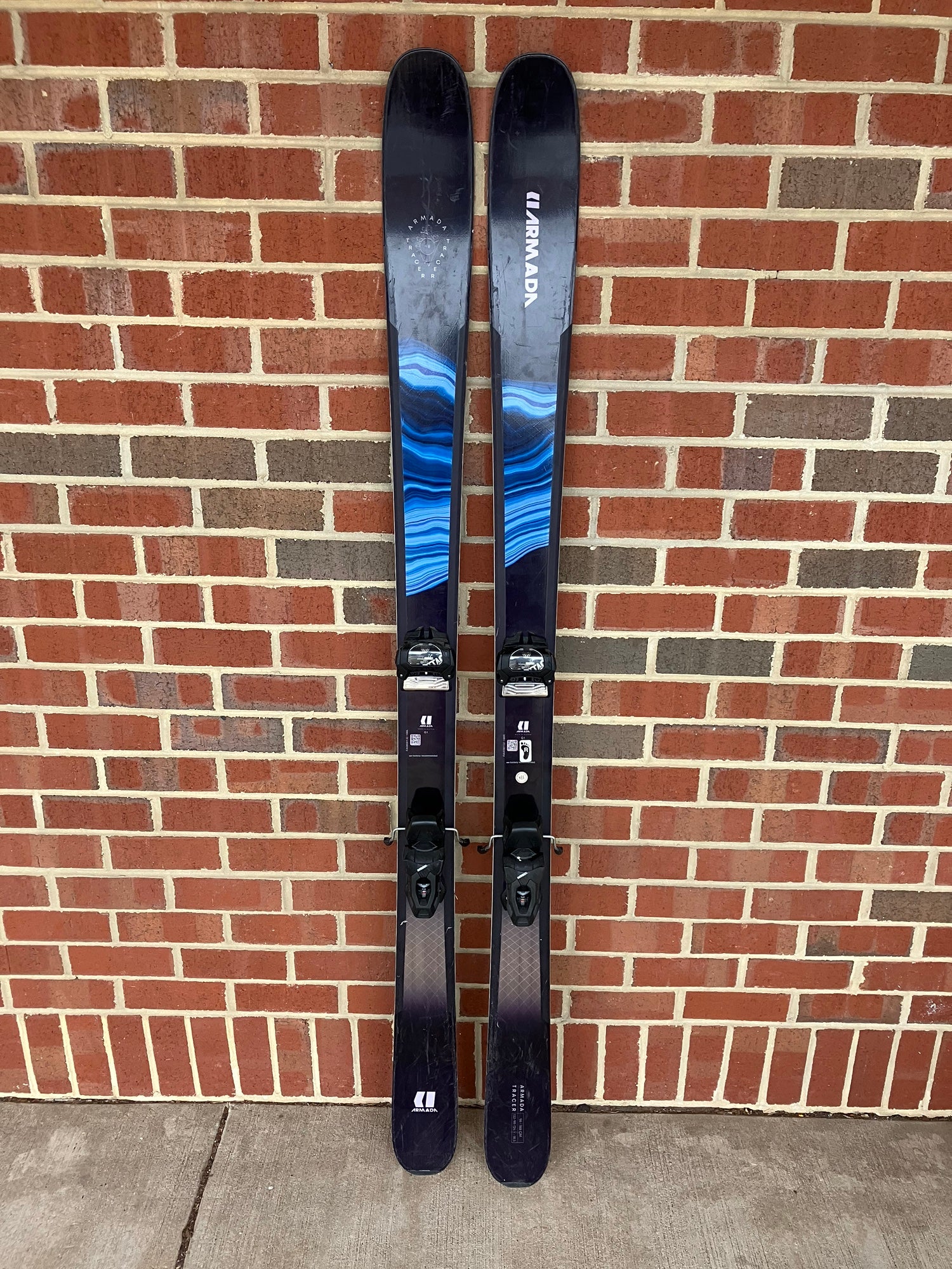 187cm Armada Invictus Skis W/ Tyrolia Attack 13 Bindings