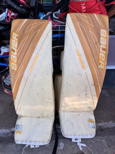 35" Bauer Goalie Leg Pads (Used)