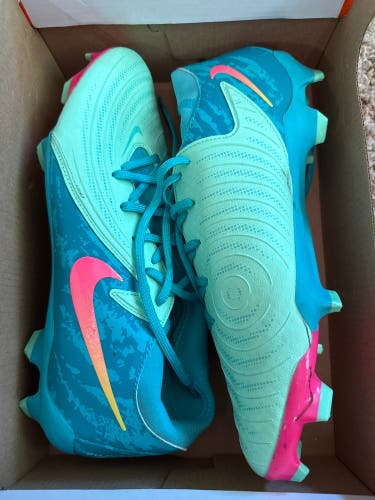 Green Unisex Size M 9.0 (W 10.0) Nike Phantom Luna Elite Molded Cleats Cleats (New)