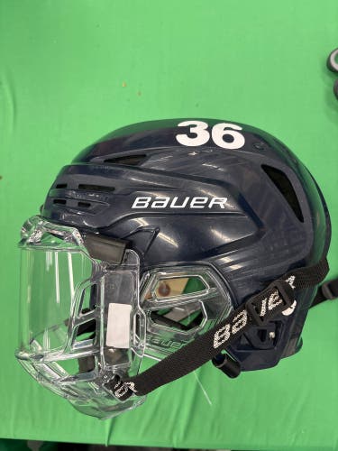 Small Bauer Re-Akt 85 Helmet