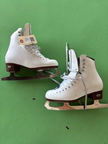 White Riedell Diamond Figure Skates Adult 4