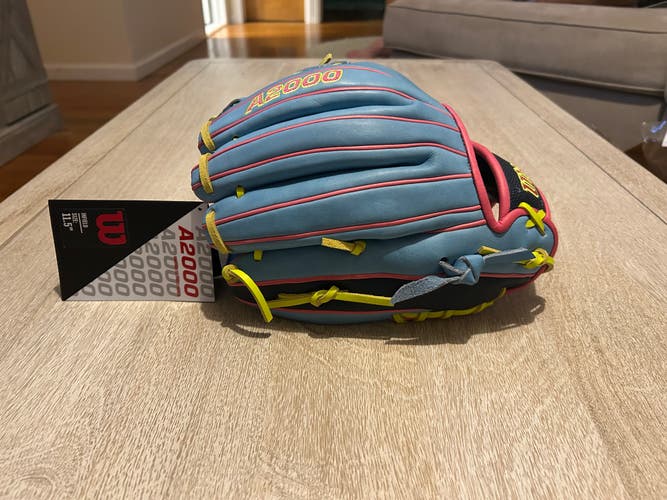 Wilson RH Infield A2000 1786 Baseball Glove 11.5" (New)