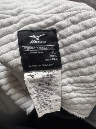 Black Kid's Large Youth Mizuno Game Pants (Used)