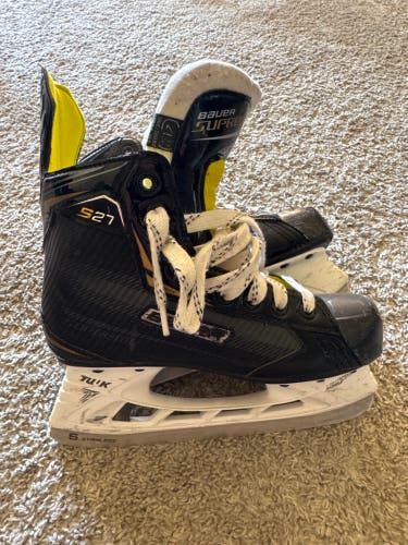 Used Bauer Supreme S27 Hockey Skates 4.5D