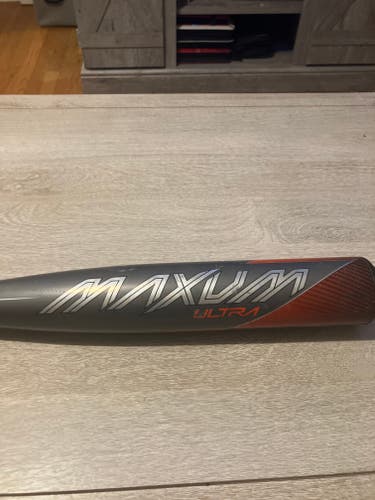 Easton Maxum Ultra Composite USSSA Certified Bat (-10) 21 oz 31" (Used)