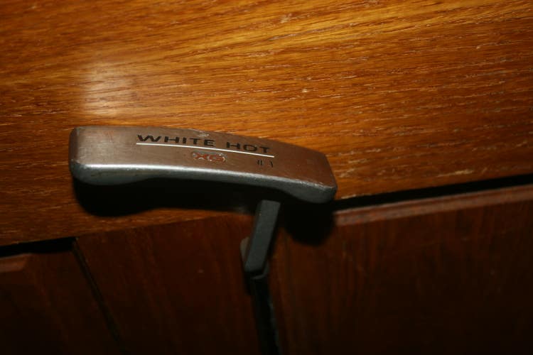 Odyssey White Hot # 1 Right Handed Putter 34"