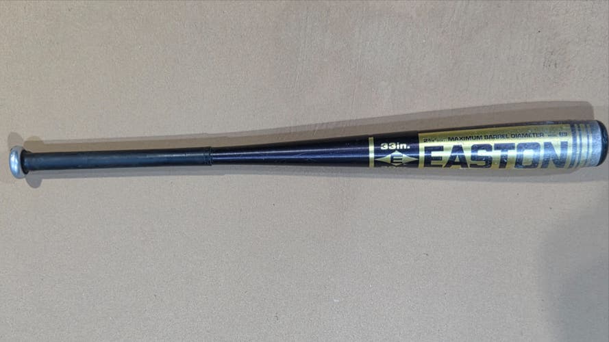 Easton Black Magic Alloy Bat (-3) 30 oz 33" (Used)