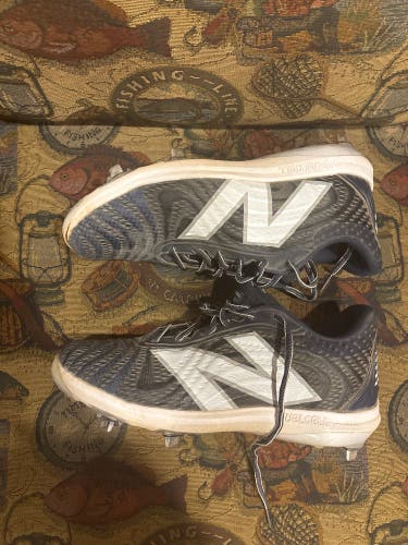 Blue Men's Size M 10.0 (W 11.0) Adult New Balance 4040v5 Low Top Metal (Used)