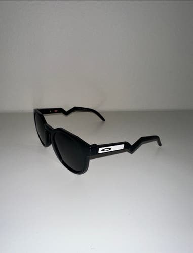 Black Unisex Adult One Size Fits All Oakley Sunglasses (New)