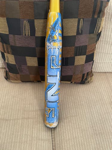 Monsta OG Gold DNA SlowPitch softball Bat 34" (Used)