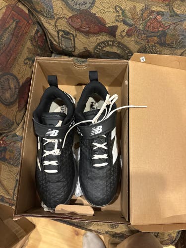 Black Men's Size M 11.0 (W 12.0) Adult New Balance 4040v3 Low Top Metal (New)