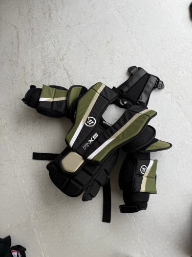 Large/Extra Large Warrior Ritual X5 Goalie Chest Protector (New)