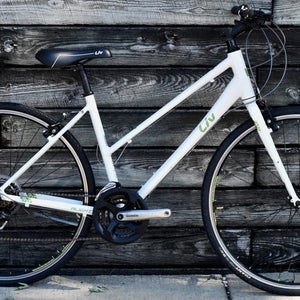 LIV ALIGHT HYBRID BIKE SIZE MEDIUM, 18", 21 SPEED, ALUMINUM