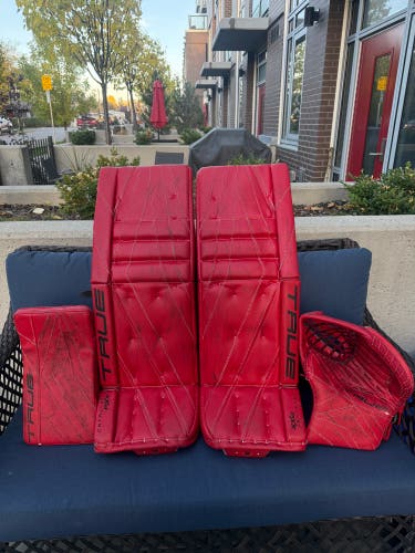 34" 2025 True Catalyst Px5 Regular Goalie Full Set Pro Stock (Used)