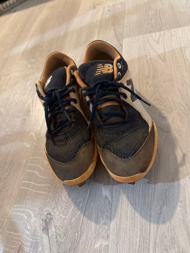 Men's Size M 8.0 (W 9.0) New Balance Low Top (Used)