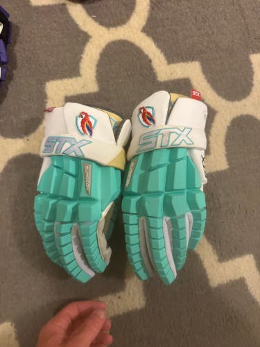 Jimmy Buffet STX RZR lacrosse gloves