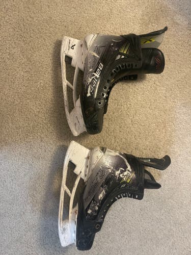 2023 Bauer Vapor Hyperlite 2 Hockey Skates Regular Width 7 (Used)