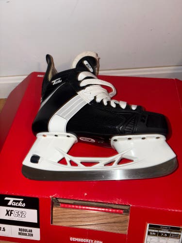 Black/White 2024 CCM Tacks XF 652 Hockey Skates Regular Width 7.5 (Used)