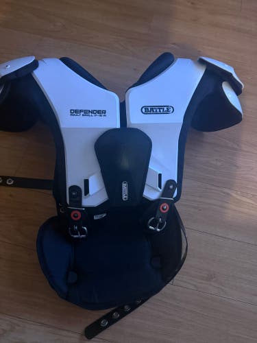 Small Adult Battle Defender Shoulder Pads (Used) with backplate navy