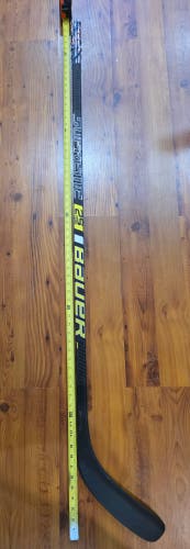 Senior Bauer Supreme 2S Team Right Handed Hockey Stick P88 87 Flex (Used)