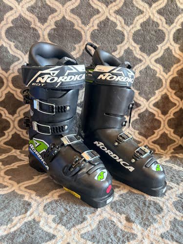 Brand New-Nordica Dobermann World Cup EDT 130 Ski Boots Black Size-27.5