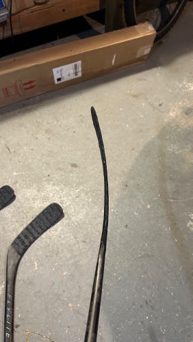 Senior Bauer Vapor Flylite Right Handed Hockey Stick 77 Flex Pro Stock (Used)