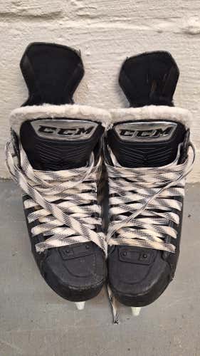 CCM Ribcor 86K Hockey Skates Regular (One user / One season only) Width Size 4.5