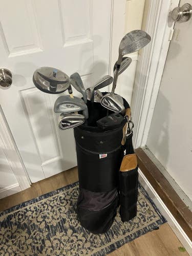 Ladies Complete Golf Club Set & Bag, Right Handed, Good Condition