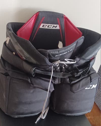 Senior Medium CCM 1.9 Hockey Goalie Pants (Used) like new condition