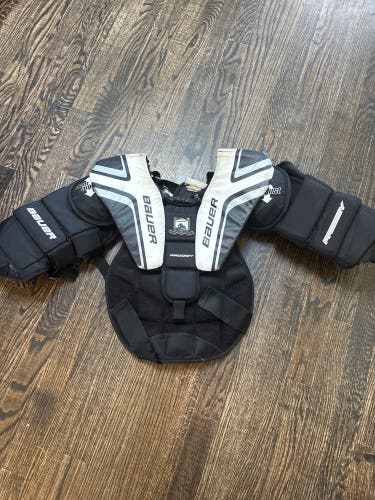 Large/Extra Large Bauer Prodigy Goalie Chest Protector (Used)