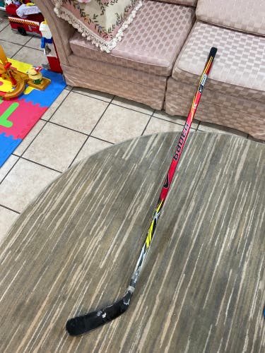 Senior Bauer Vapor X Right Handed Hockey Stick P92 87 Flex (Used)