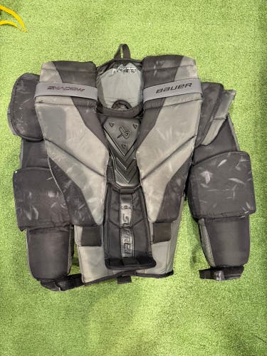 Senior XL Bauer Supreme Shadow Goalie Chest Protector (Used)