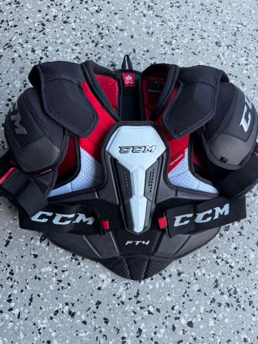 Men's Small Senior CCM JetSpeed FT4 Pro Shoulder Pads Pro Stock (Used)