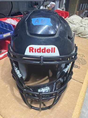 USED RIDDELL FLEX YOUTH HELMET - MEDIUM - BLACK