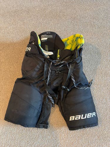 Junior Medium Bauer HP Elite Hockey Pants (Used)
