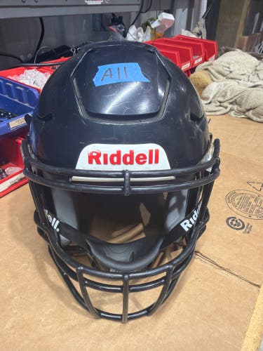 USED RIDDELL FLEX YOUTH HELMET - MEDIUM - BLACK