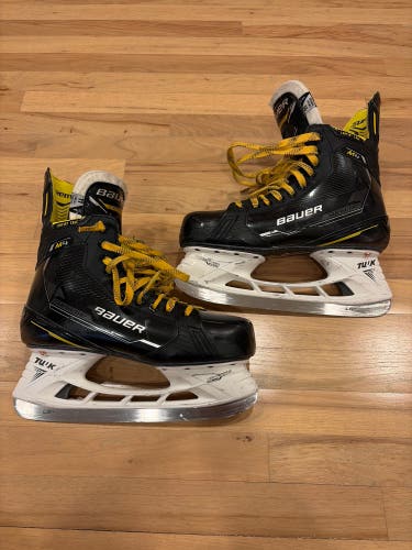 2022 Bauer Supreme M4 Hockey Skates Regular Width 11 (Used)