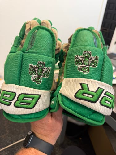 Bauer Vapor Team Pro Gloves 13" (Used)