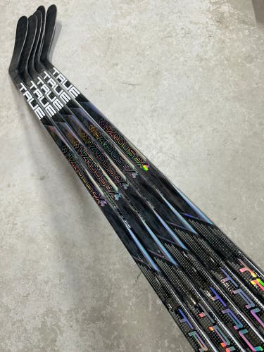 5 PACK 85 Flex P92 Senior True Hzrdus 9x4 Right Hand Hockey Stick Pro Stock (New)