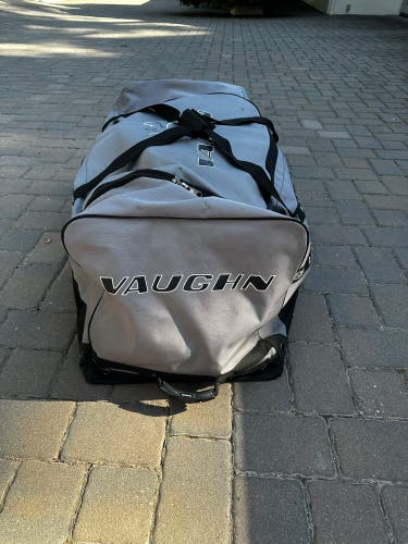 Vaughn SLR Pro Goalie Wheel Bag Dark Charcoal Grey 43" (Used)