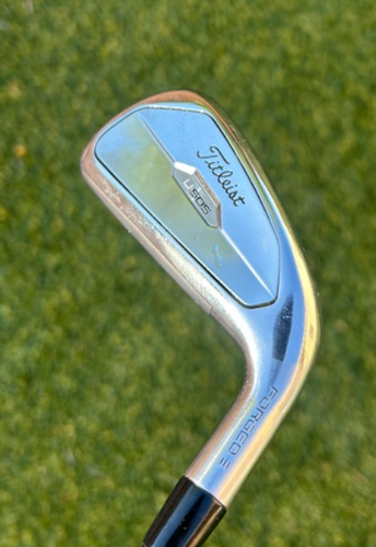 Men's Titleist U505 Right Handed Hybrid Stiff Flex 4H Graphite Shaft (Used)