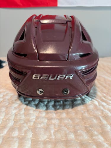 Large Bauer Re-Akt 150 Helmet (Used)