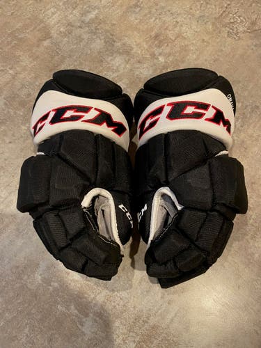 CCM D30 PRO Gloves 15" Pro Stock (Used)