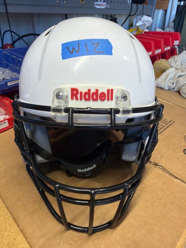 USED RIDDELL SPEED ICON YOUTH HELMET - LARGE - WHITE