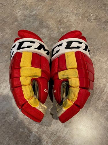 CCM HG97XP Gloves 15" Pro Stock (Used)