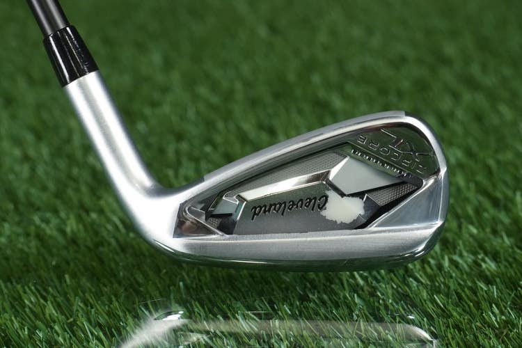 Cleveland Zipcore XL 33 8 Iron UST Helium 60I F3 Regular Graphite Golf Pride RH