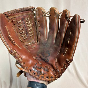 RH Louisville Slugger 125 Series Baseball Glove (Used)