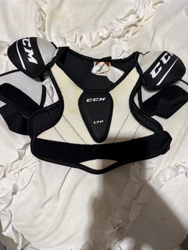 Medium Youth CCM LTP Shoulder Pads (Used)